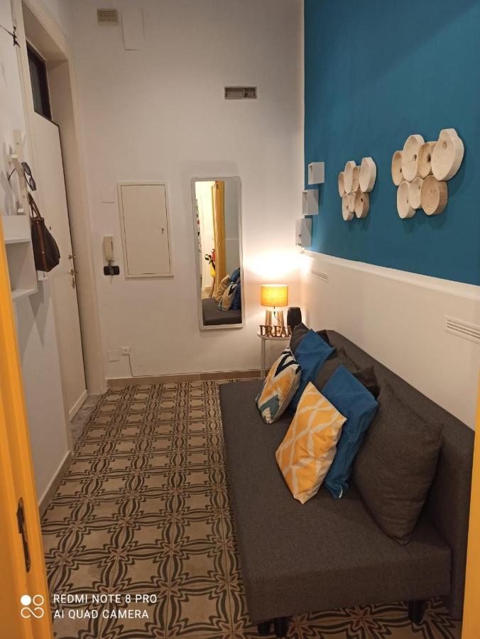 Appartamento Con Cortile A 30 Mt. Dal Mare Bari Exterior foto