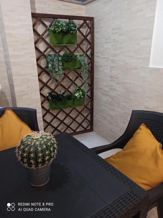 Appartamento Con Cortile A 30 Mt. Dal Mare Bari Exterior foto